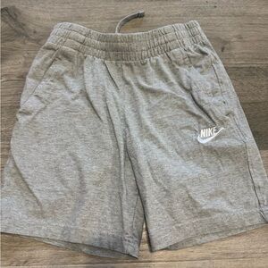 Kids Nike gray shorts